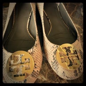 Tori Burch Snakeskin flats 8.5